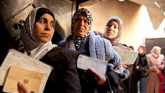المتحدث باسم المخيمات: "الأونروا تنتهج سياسة الخطأ من اللاجئ"