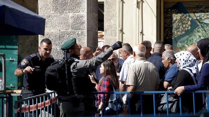 الاحتلال يعرقل دخول المصلين والطلبة إلى الأقصى