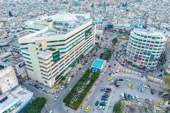 وسط نابلس: إنتظار على الرصيف لأجل الخبز (صور)