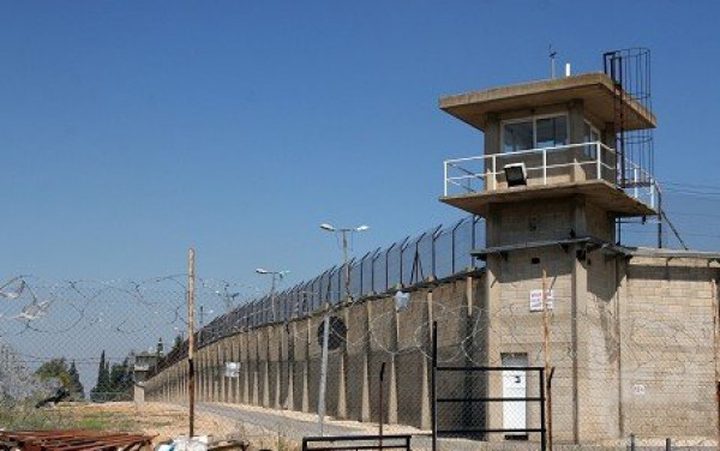 أسرى الجهاد يهددون بالتصعيد وسط توتر في سجن النقب