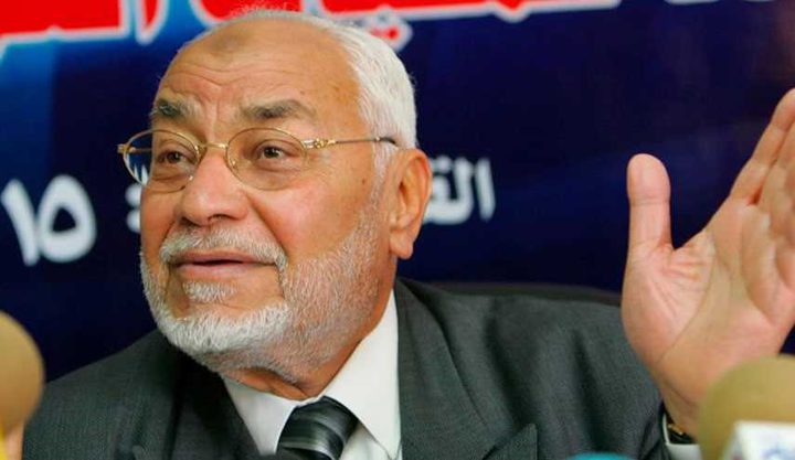 لتحسن علاقتها مع مصر.. حماس تنعى  المرشد العام "عاكف" بلهجة مخففة!