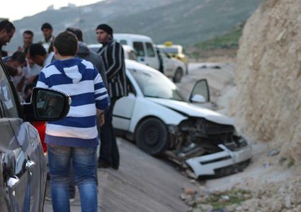 إصابة مواطن بحادث سير شرق نابلس
