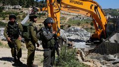 جيش الاحتلال يهدم مغسلة في دير بلوط