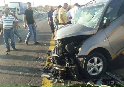 إصابة مواطنين بحادث سير شرق نابلس