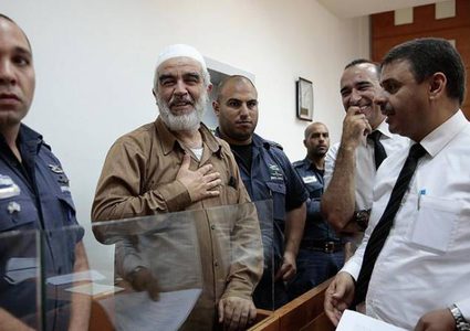 محامي لـ" النجاح" محاكمة الشيخ  صلاح سياسية