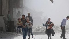 مقتل 152 مدنيًا بغارات الطيران الروسي على إدلب