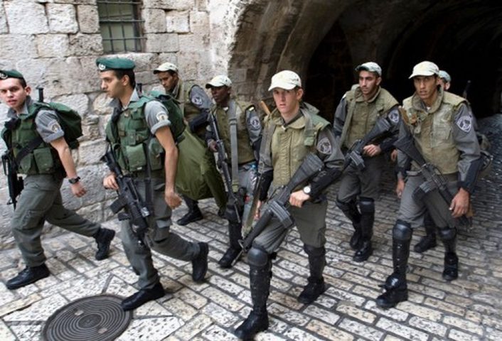 قوات الاحتلال الخاصة تقتحم شارع صلاح الدين وسط القدس
