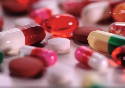 التأثير السلبي للمضادات الحيوية على جسم الإنسان.