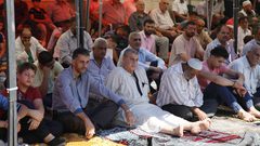 للأسبوع السابع على التوالي... صلاة الجمعة في مستشفى الوكالة