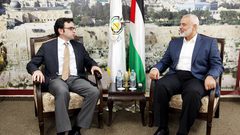 بسيسو يلتقي هنية لبحث ترتيبات زيارة رئيس الوزراء