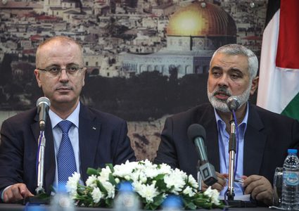 تفاؤل يعمّ الشارع الفلسطيني بطي صفحة الانقسام