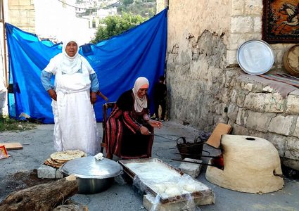 عبق التاريخ الجميل يحييه مهرجان وادي الشعير  (صور)
