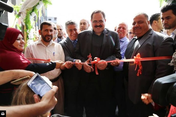 الوزير صيدم يفتتح مدرسة زينب الوزير بجباليا