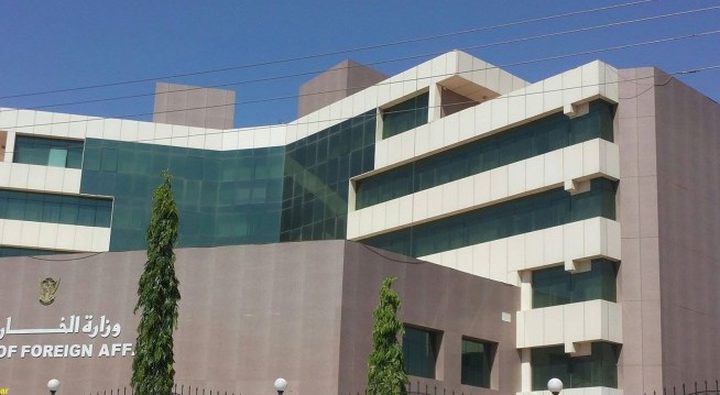 السودان يرحب برفع العقوبات الاميركية عنه