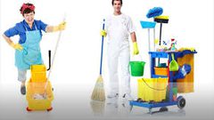 موظفة نظافة