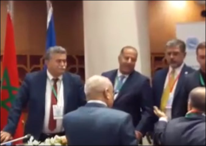 نواب مغاربة لـ بيرتس: "أنت مجرم حرب"