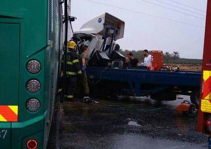 بالفيديو: وفاة مواطن فلسطيني وإصابة (11) مستوطنًا بحادث سير قرب أريحا