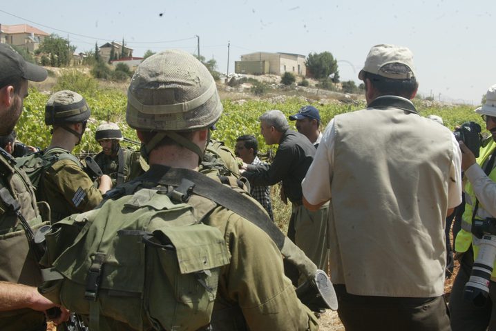 تفاصيل احتجاز  قاطفي الزيتون ومحاولة اعتقال مدير شرطة يعبد