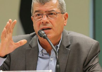 حديث في ثلاجات الموتى