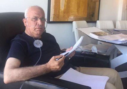 عريقات يخضع لعملية زراعة الرئة الليلة