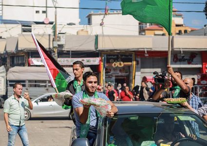 بالصور| أجواء المصالحة من ساحة الجندي المجهول في غزة