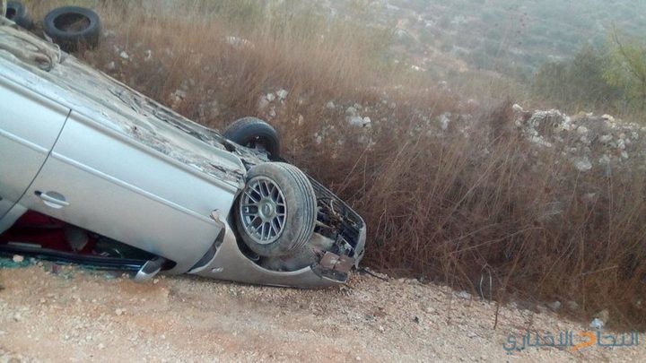 إصابة مواطن إثر انقلاب مركبته جنوب نابلس