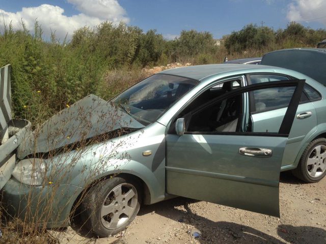 بالصور: إصابة ثلاثة مواطنين بحادثي سير منفصلين في نابلس