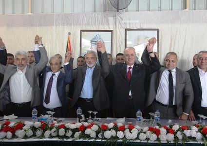 بشائر المصالحة...كيف قرأها الفلسطينيون؟