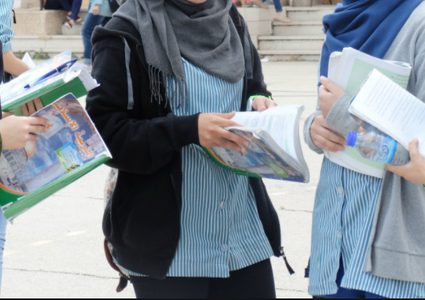 التربية توضح لـ"النجاح" سبب تكريم الطالبات المحجبات فقط في إحدى مدارس نابلس