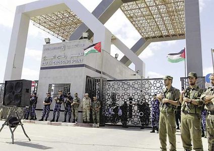 اجتماع هام الليلة .. هل فتحت أبواب تمكين الحكومة في غزة؟