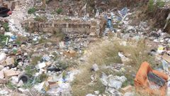 آثار نابلس.... تغمرها أطنان النفايات