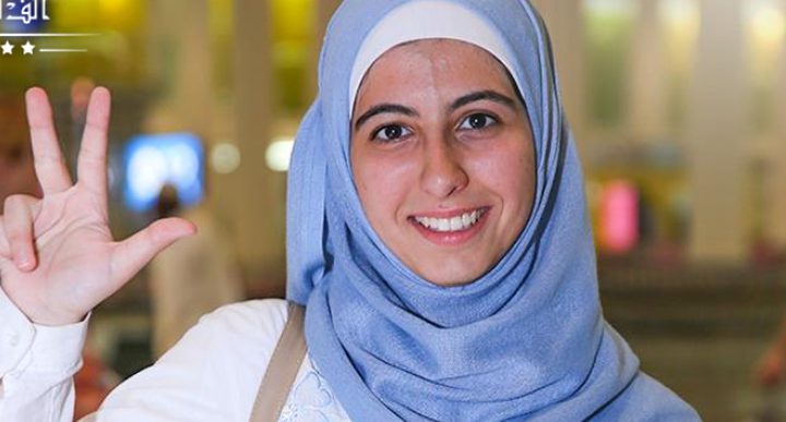 طالبة فلسطينية تدخل العالمية بـ"تحدي القراءة"