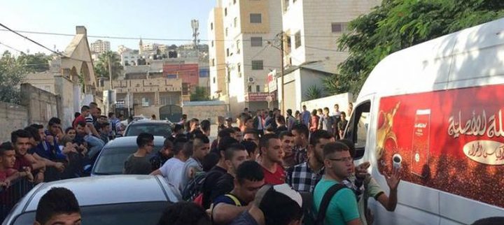 طلبة يعتصمون احتجاجاً على مادة التكنولوجيا