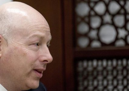 محلل لـ"النجاح": تصريحات جرينبلات تبني للرؤية الإسرائيلية