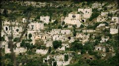 قرية فلسطينية مهجورة في القدس معلم مهدد بالانقراض!