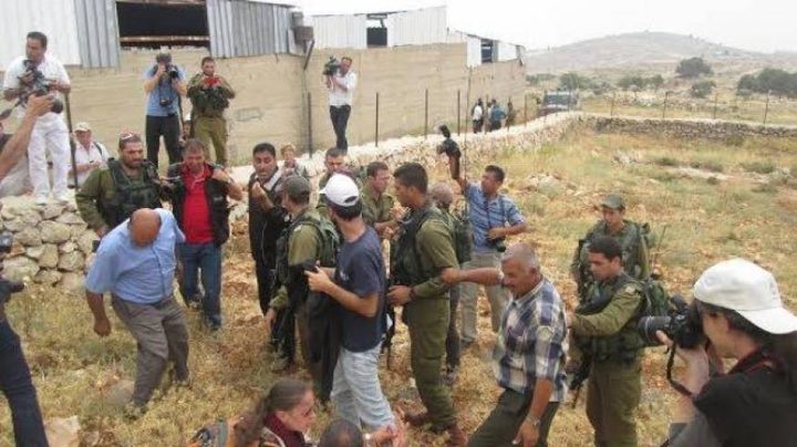 إخلاء خيمة نصبها مستوطنون