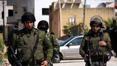 الاحتلال يستدعي شاباً لمراجعة مخابراته