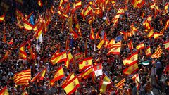 نصف مليون متظاهر ببرشلونة ضد قرارات حكومة اسبانيا