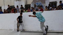 أول نادٍ للتزلج من الإسمنت في جيوس(صور)