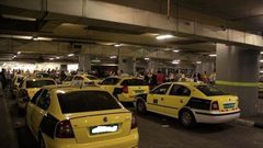 "ع الطريق" ... من يضع حداً لتجاوزات "الأصفر" في نابلس؟