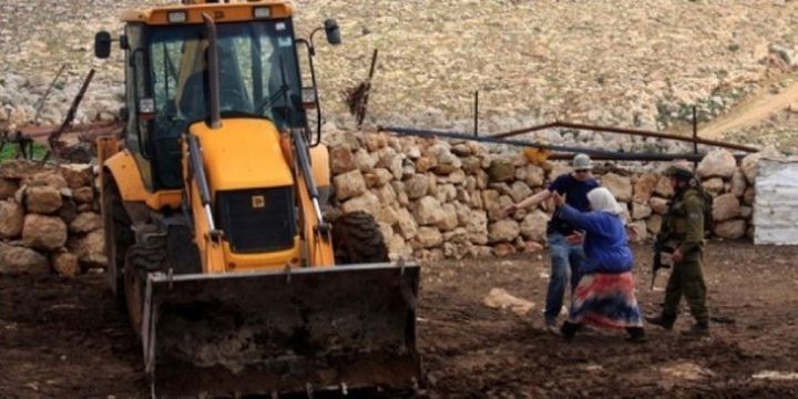 الاحتلال يخطر بهدم منزل في الولجة