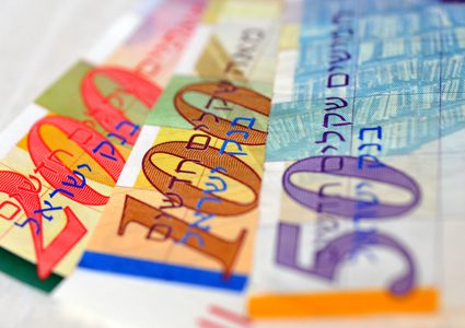 إسرائيل ترفع الحد الأدنى للأجور.. إين فلسطين من ذلك؟