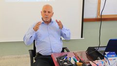 خبير اللغة د. يحيى جبر  ضيفا على "تربية قلقيلية"