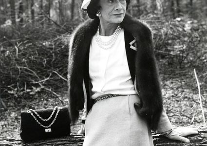 غابرييل شانيل.. إحدى أهم نجوم الأزياء والموضة