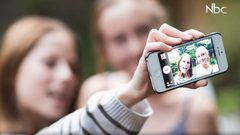 مخاطر "السوشال ميديا" .. كيف تحمين طفلك ؟ (فيديو)