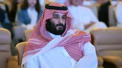 الملك محمد بن سلمان يأمر بنقل التوأم السيامي منى غزة إلى السعودية للعلاج