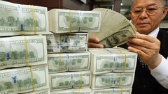 من الدببة المحشوة إلى أبراج “ترامب”.. وسائل كثيرة لغسيل الأموال