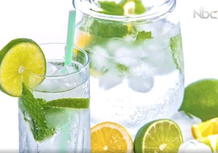 فوائد شرب الليمون مع الماء الدافئ صباحا