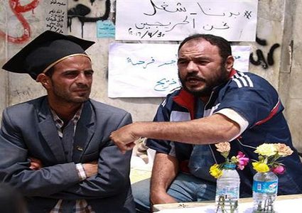 "أم المشاكل" تعصف بالخريجين .. ما الحل؟