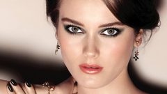 طرق تكبير العيون بخطوات سهلة